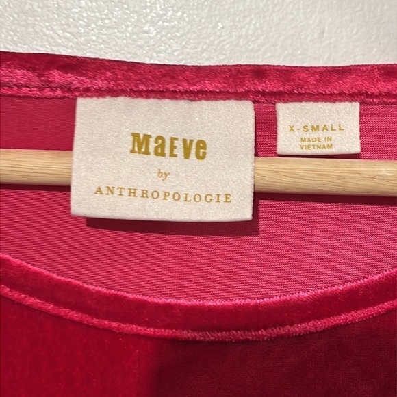 Maeve Candace long  sleeve velvet top in hot pink - size extra small - Picture 5 of 7